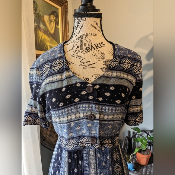 1990s Vintage Whimsigoth Cottagecore Lindor Petites Dress with Capelet - Picture 2 of 9